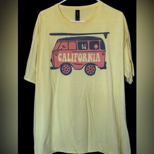 Gildan Women’s ‘California’ Tee Size XXL Great condition Cute!